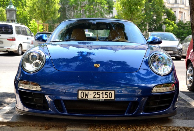 Porsche 997 Carrera 4 GTS Cabriolet