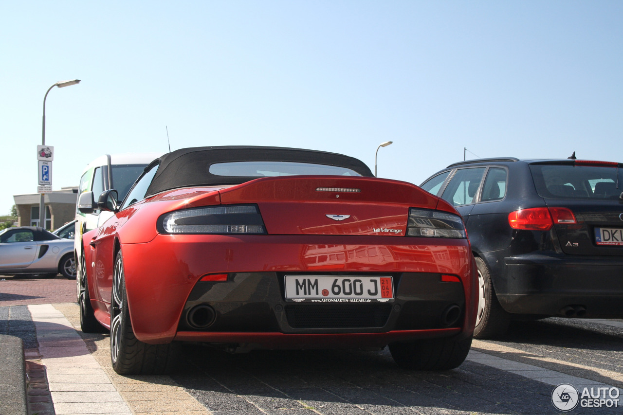 Aston Martin V12 Vantage Roadster