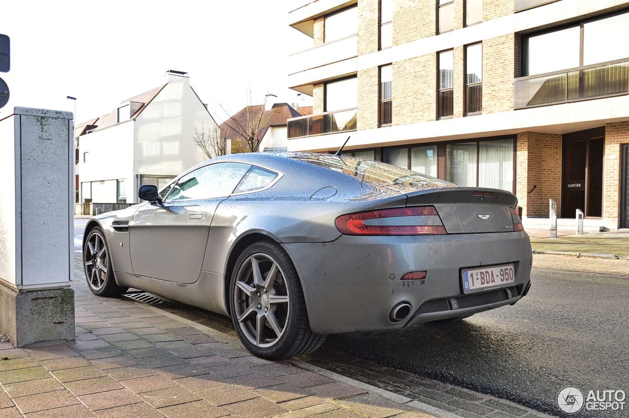 Aston Martin V8 Vantage