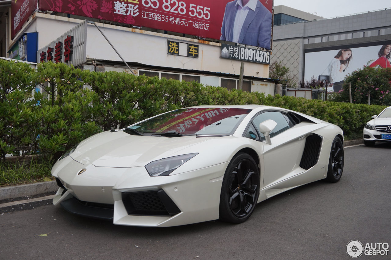 Lamborghini Aventador LP700-4