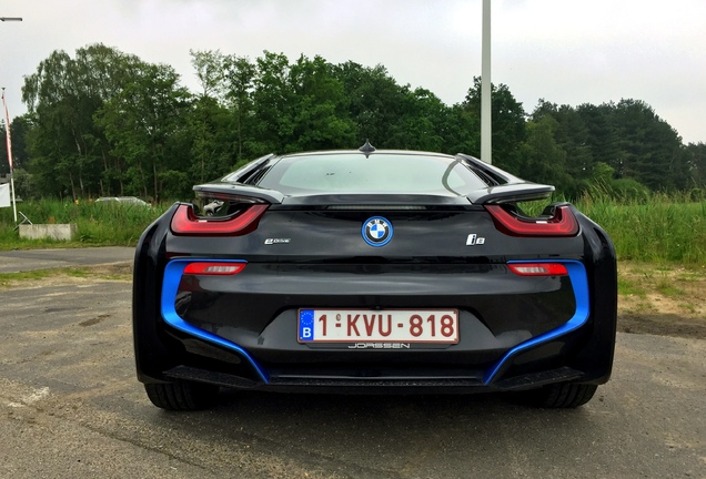 BMW i8