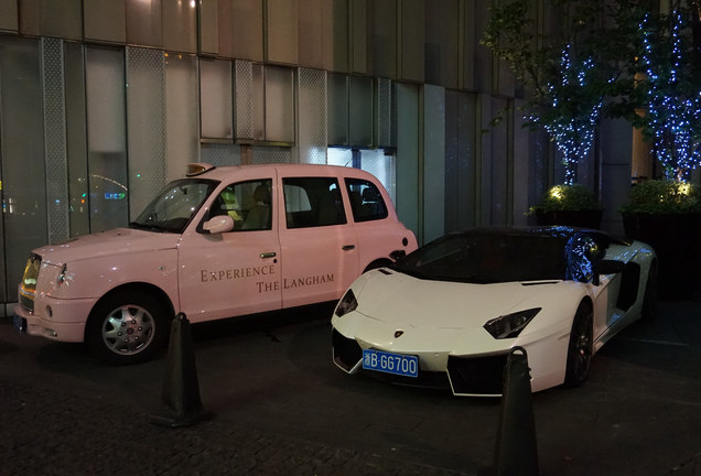 Lamborghini Aventador LP700-4