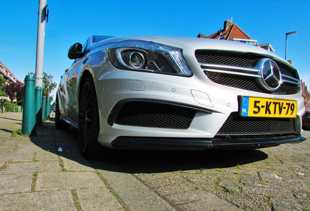 Mercedes-Benz A 45 AMG