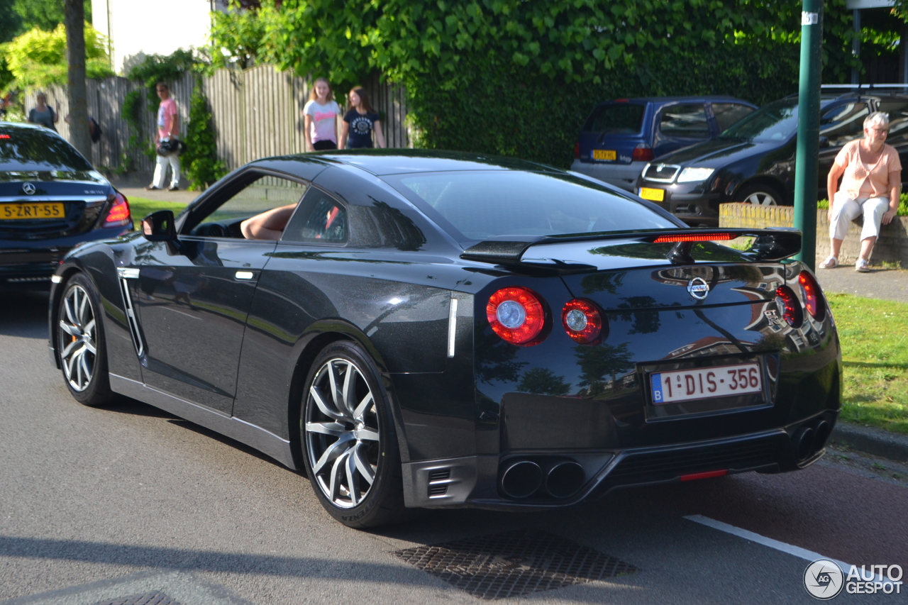 Nissan GT-R 2011