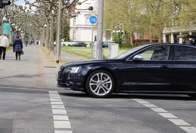 Audi S8 D4