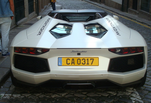 Lamborghini Aventador LP700-4 Roadster