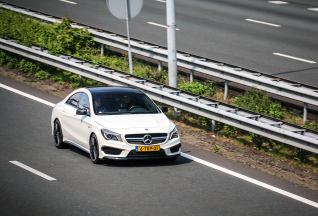 Mercedes-Benz CLA 45 AMG C117