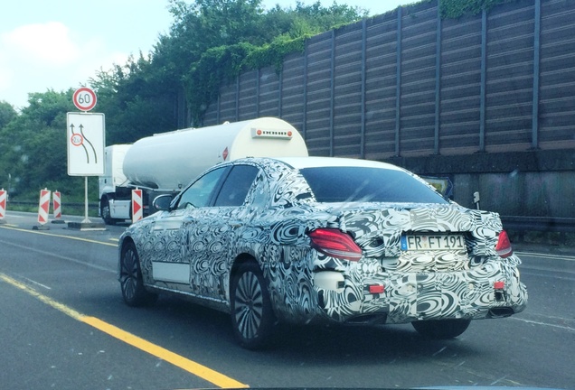 Mercedes-Maybach E 500 V213