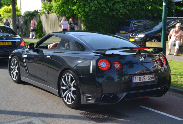 Nissan GT-R 2011