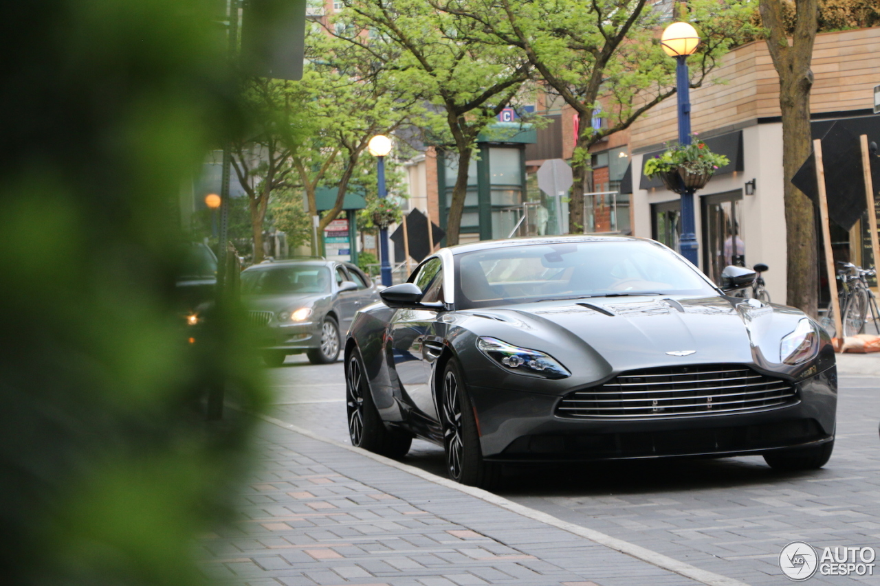 Aston Martin DB11