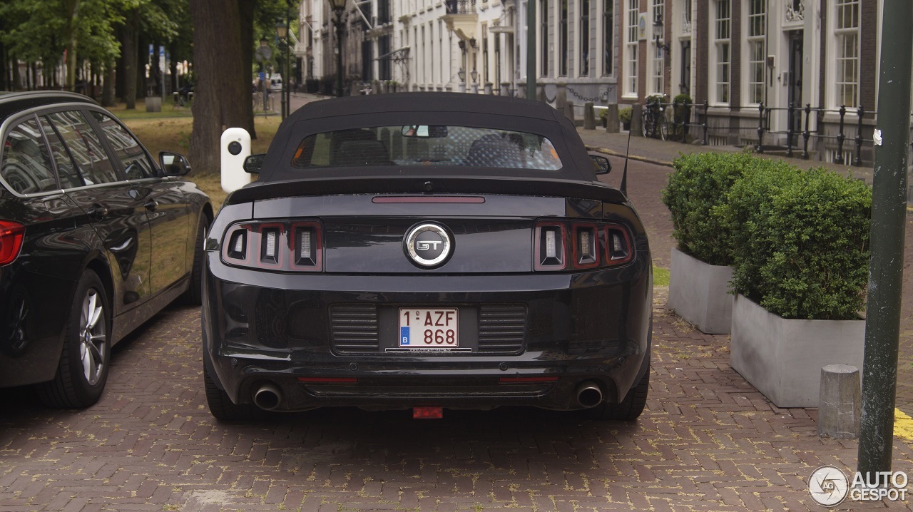 Ford Mustang GT Convertible 2013