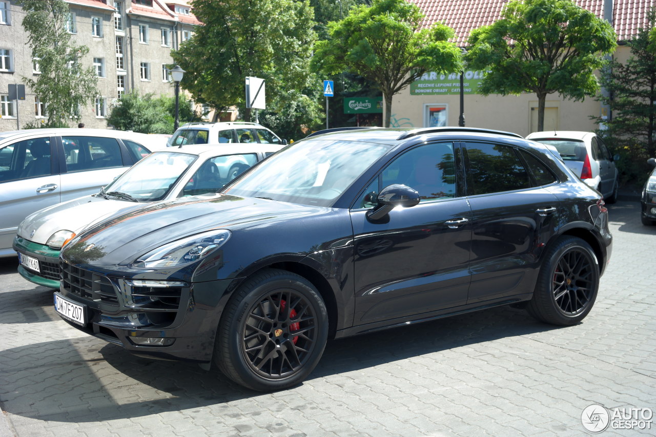 Porsche 95B Macan GTS