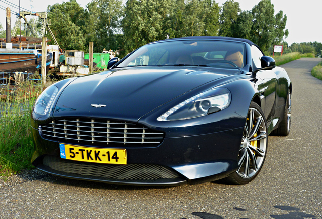 Aston Martin DB9 Volante 2013