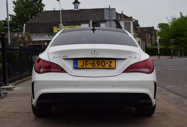 Mercedes-Benz CLA 45 AMG C117