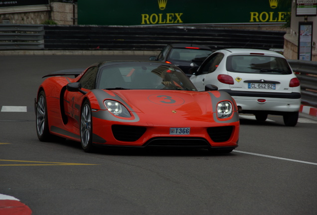 Porsche 918 Spyder Weissach Package