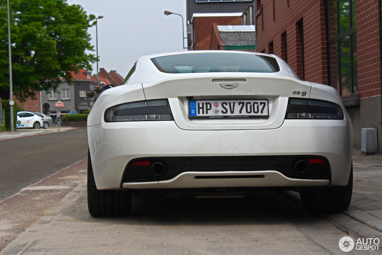 Aston Martin DB9 2015 Carbon White Edition