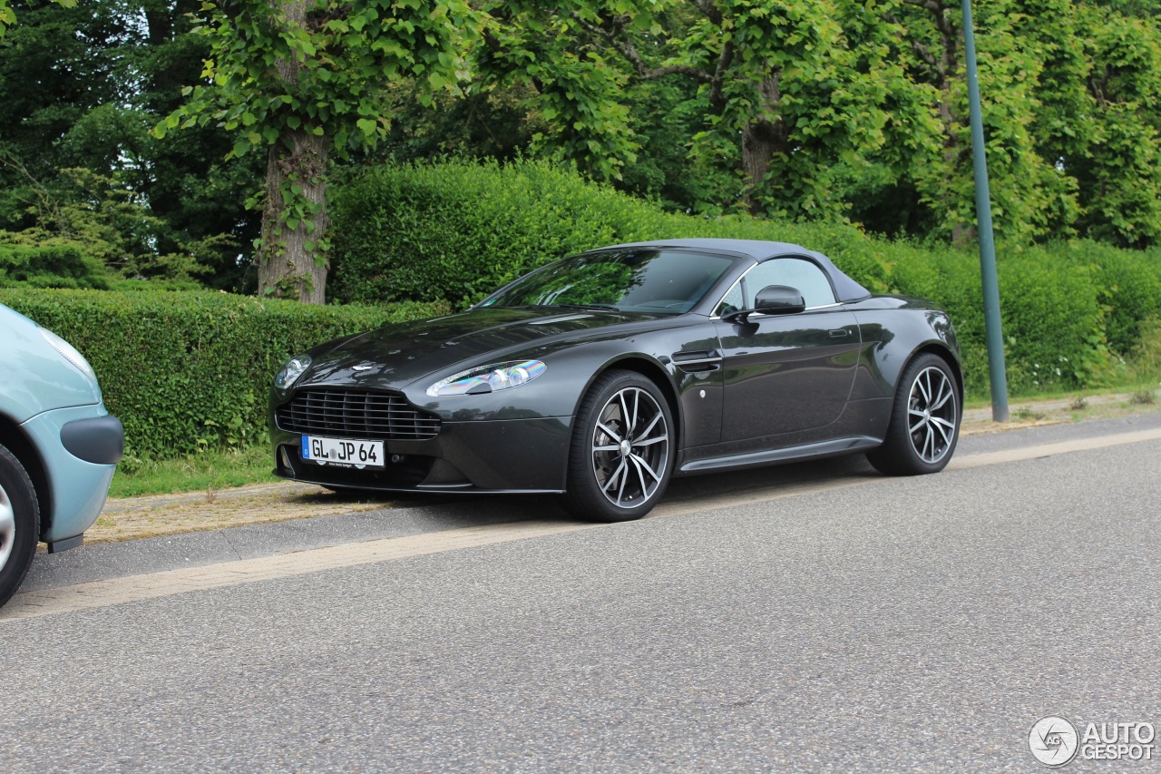 Aston Martin V8 Vantage Roadster 2012