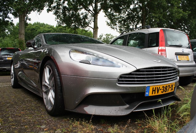 Aston Martin Vanquish 2013