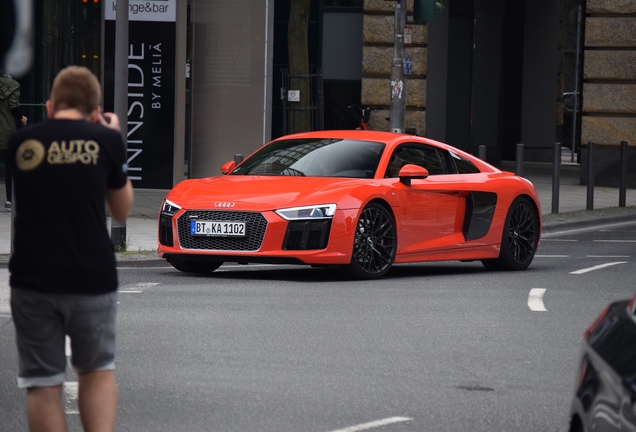 Audi R8 V10 2015