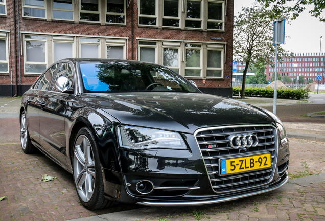 Audi S8 D4