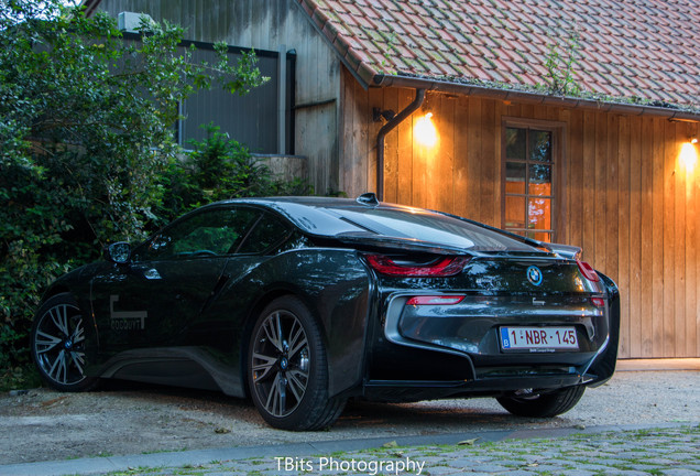 BMW i8