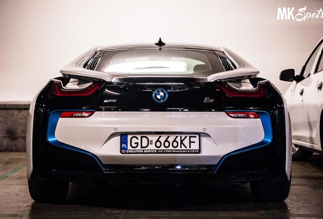 BMW i8