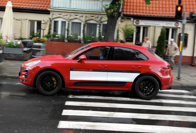 Porsche 95B Macan GTS