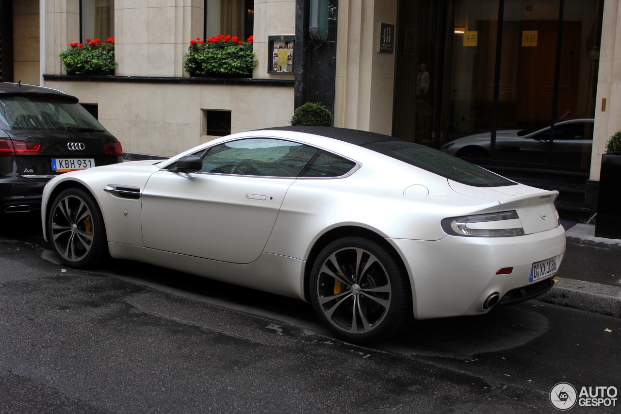 Aston Martin V8 Vantage