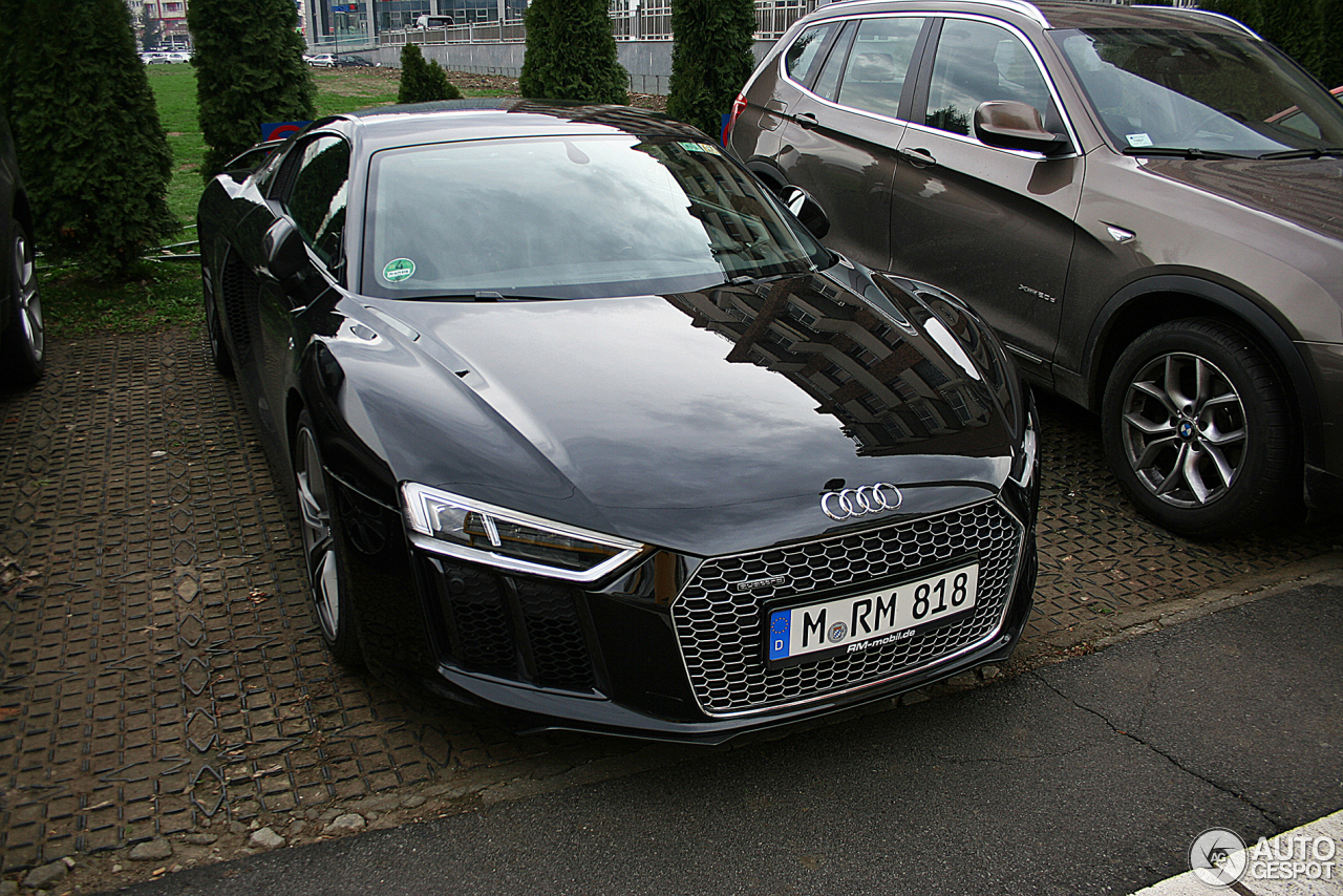 Audi R8 V10 Plus 2015