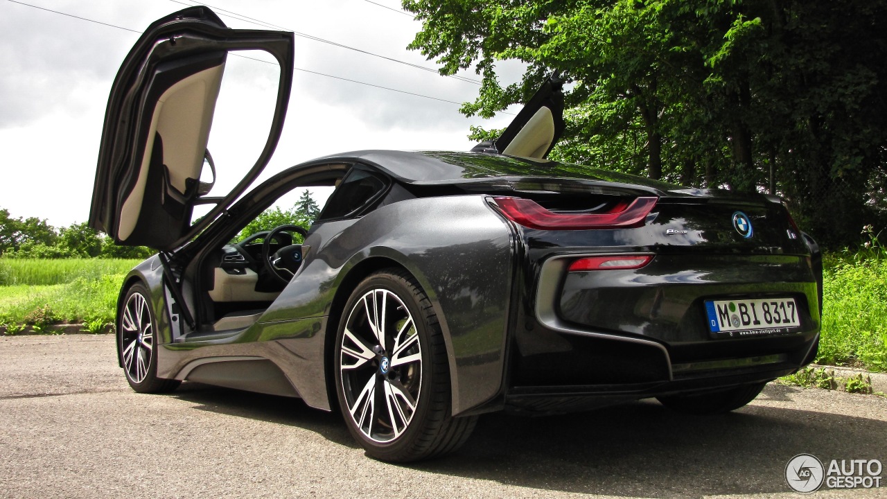 BMW i8