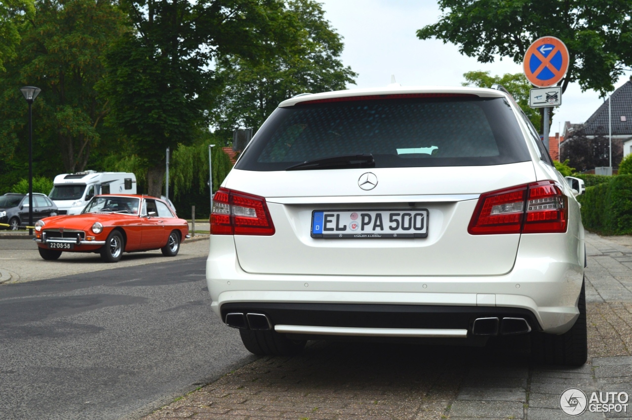 Mercedes-Benz E 63 AMG S212 V8 Biturbo