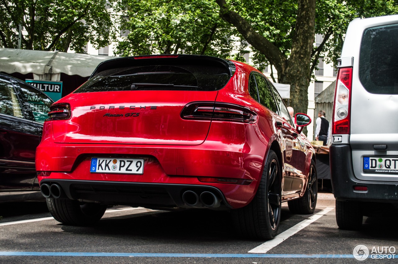 Porsche 95B Macan GTS