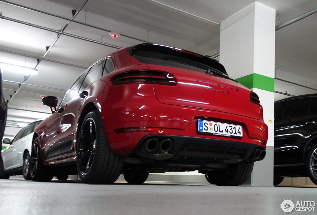 Porsche 95B Macan GTS