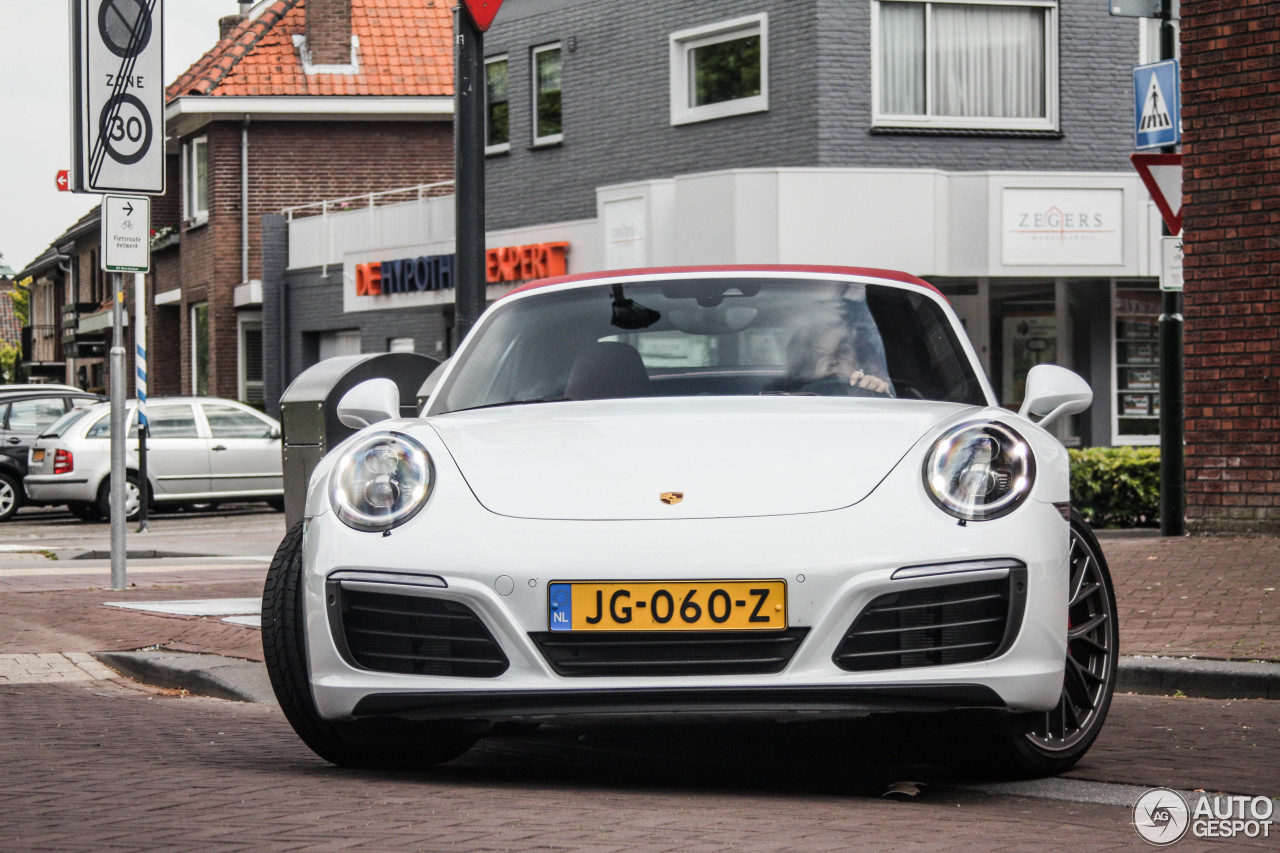 Porsche 991 Carrera 4S Cabriolet MkII