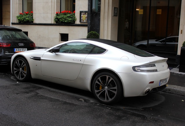 Aston Martin V8 Vantage