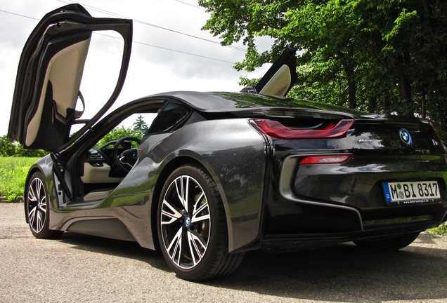 BMW i8