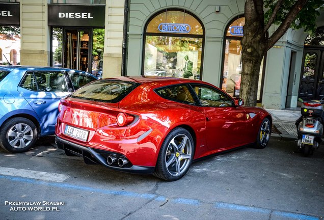 Ferrari FF