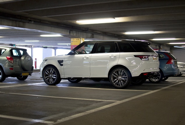 Land Rover Range Rover Sport SVR