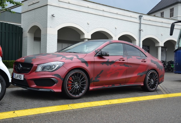 Mercedes-Benz CLA 45 AMG C117