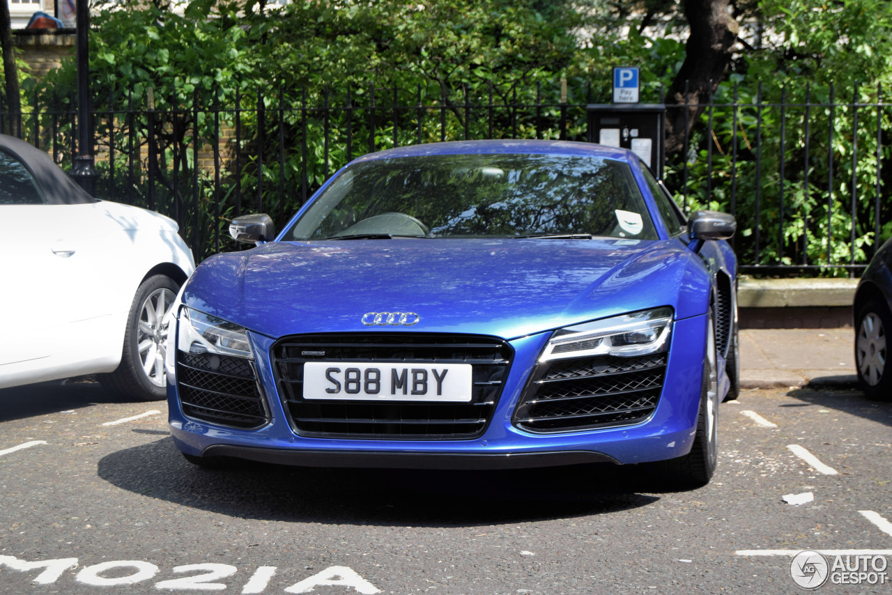 Audi R8 V10 Plus 2013