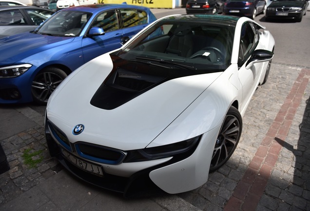 BMW i8