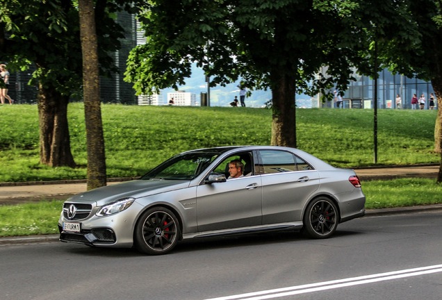 Mercedes-Benz E 63 AMG S W212