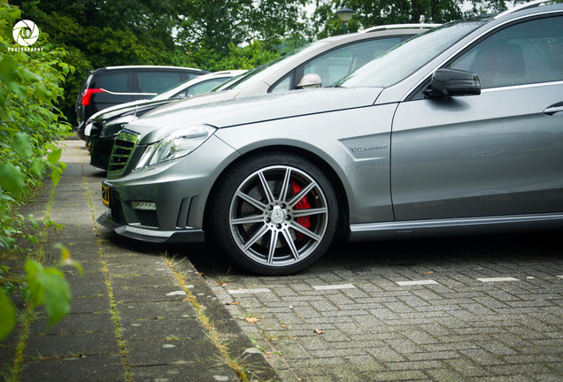 Mercedes-Benz E 63 AMG S212 V8 Biturbo