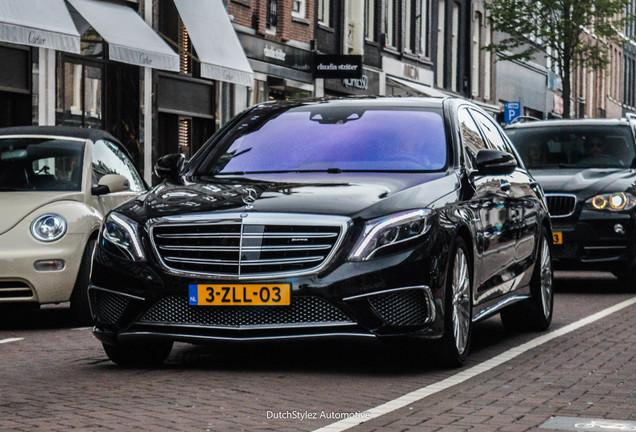 Mercedes-Benz S 65 AMG V222