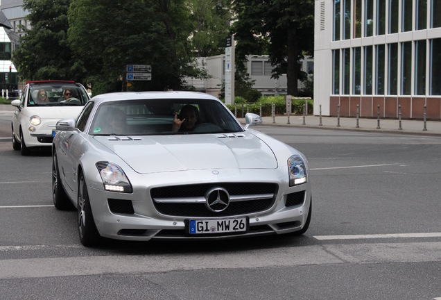 Mercedes-Benz SLS AMG