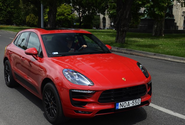 Porsche 95B Macan GTS