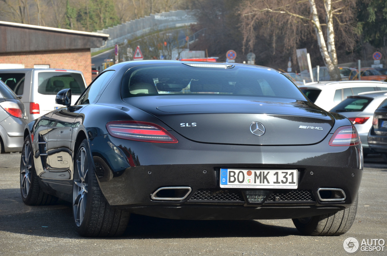 Mercedes-Benz SLS AMG