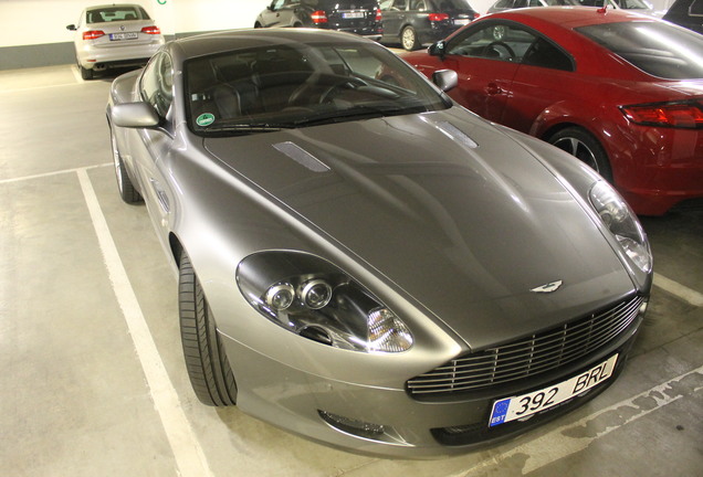 Aston Martin DB9