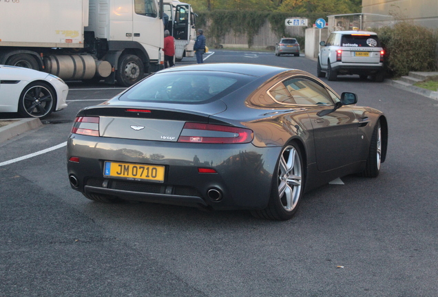 Aston Martin V8 Vantage