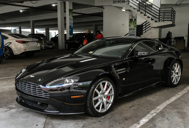 Aston Martin V8 Vantage S